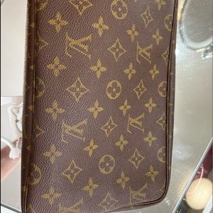 Lv vintage mono trousseau toilette 28